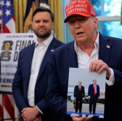 Новини світу - Трамп похвалився фото з Путіним