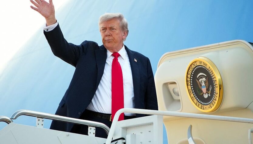 Новини світу - Трамп вилетів на Аляску на зустріч з Путіним