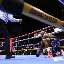 Новини спорту - Тренер Вайта пояснив, чому його підопічний швидко програв Ітаумі