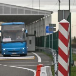 Новини України - ЦПД спростував фейк щодо анкет "про Бандеру та Волинську трагедію" в Польщі