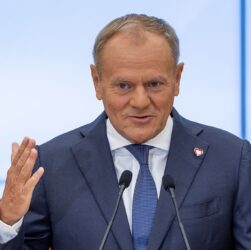 Новини світу - Туск нагадав про перемогу над більшовиками у день саміту на Алясці