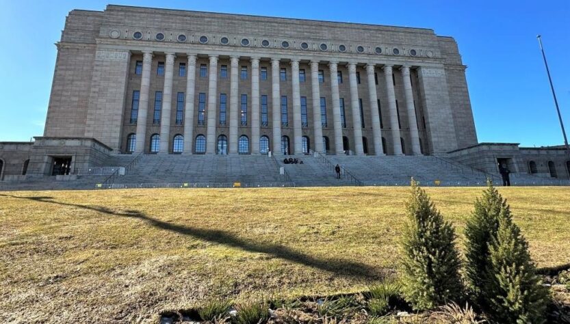 Новини світу - У будівлі парламенту Фінляндії знайшли мертвим депутата