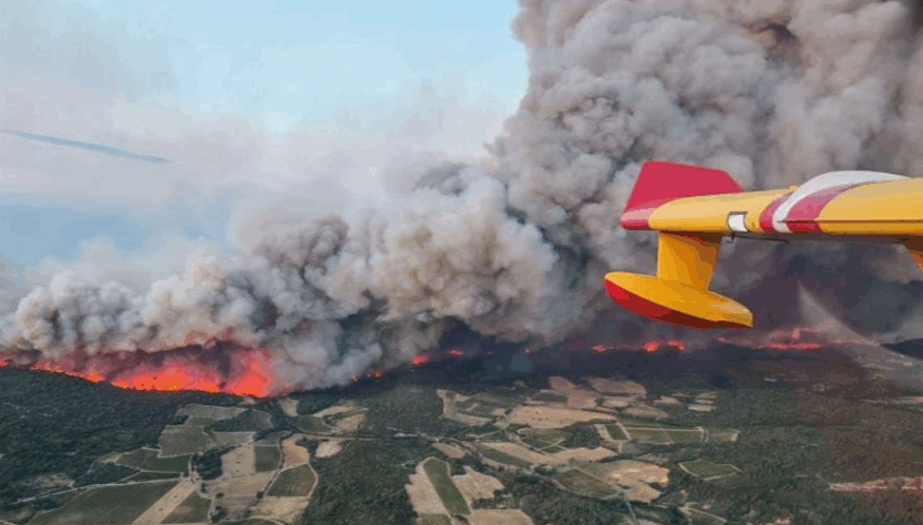 Новини світу - У Франції вирує масштабна лісова пожежа