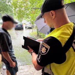 Новини Києва - У Києві чоловік кинув гранату, його затримали