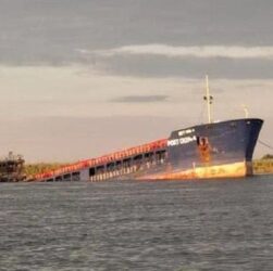 Новини України - У мережі показали фото атакованого судна на Каспії