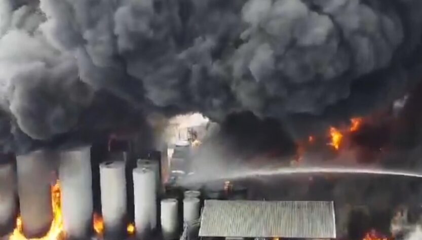 Новини світу - У США палає нафтопереробний завод