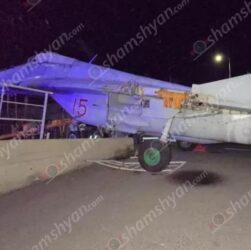 Новини світу - У Вірменії російський винищувач врізався у стовп