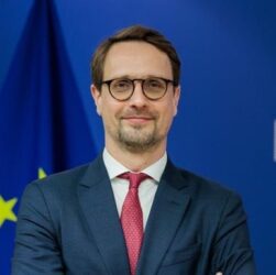 Новини світу - У ЄК відреагували на наміри Польщі зменшити допомогу біженцям з України