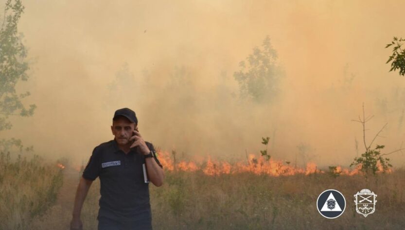 Новини України - У Запоріжжі пожежа охопила острів Хортиця