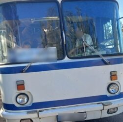 Новини України - Удар по автобусу під Херсоном: в ОВА повідомили деталі