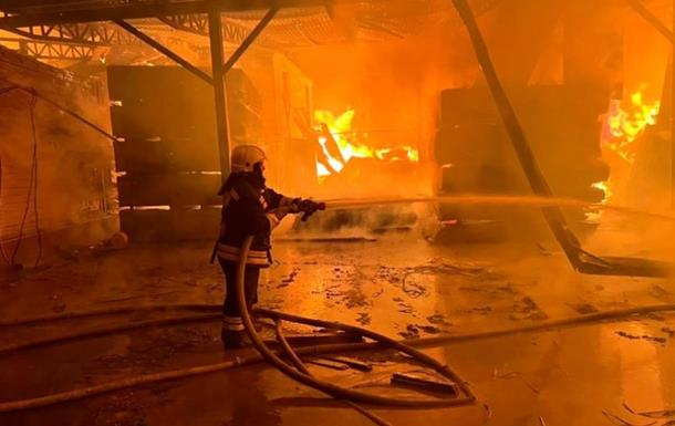 Новини бізнесу - Удари дронів вивели з ладу два великі НПЗ Росії