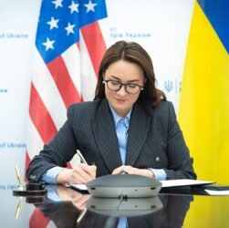 Новини України - Україна і США готують три проєкти в рамках угоди про надра