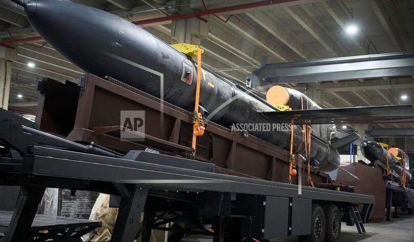 Новини України - Україна почала випуск ракет з дальністю 3000 км