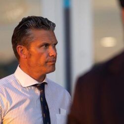 Новини світу - В Пентагоні звільнили голову розвідувального управління - ЗМІ