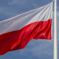 Новини світу - Вето Навроцького: у Польщі заявили, що урегулюють статус українців