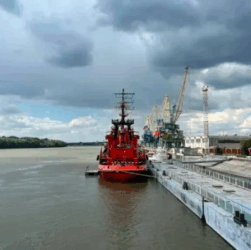 Новини України - Відновлено судноплавство в гирлі Дунаю, яке закрили через вибух судна