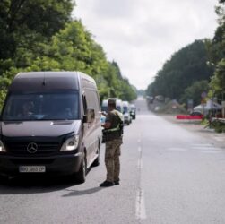 Новини України - Виїзд закордон до 22 років: які документи потрібні