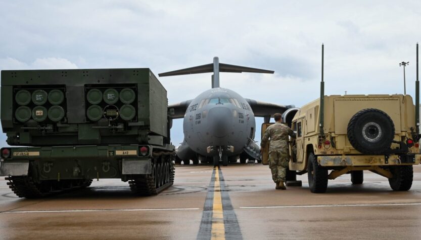 Новини світу - Єдиний вихід: США готуються постачати Україні зброю по-новому