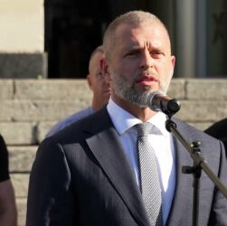 Мінмолодьспорту вшанувало пам’ять героїв, які віддали життя за незалежність України