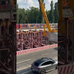 Реконструкція шляхопроводу біля станції метро "Дарниця"