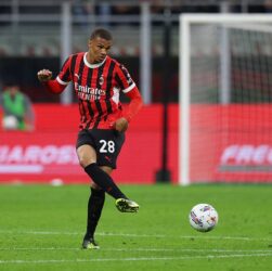 Новини спорту - Захисник Мілана поглядає в бік Ньюкасла: особисте запрошення прийняте