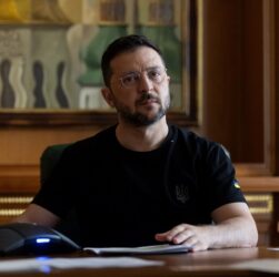 Новини України - Зеленський анонсував далекобійні удари по Росії