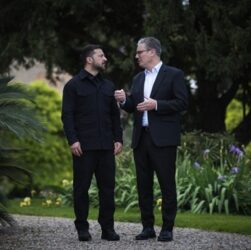 Новини України - Зеленський і Стармер обговорили можливі перемовини із РФ