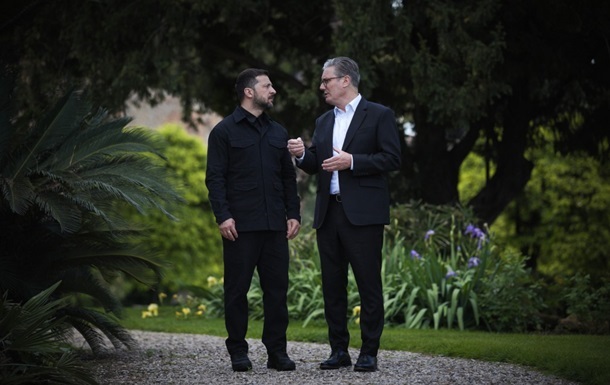 Новини України - Зеленський і Стармер обговорили можливі перемовини із РФ