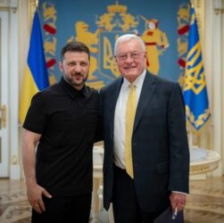 Новини світу - ЗМІ анонсували новий візит Келлога у Київ