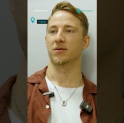 Олександр Терен тестує доступний простір на безбар’єрному маршруті