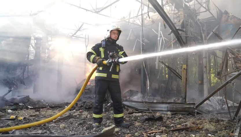 Внаслідок удару по об’єкту цивільної інфраструктури на Сумщині загинув чоловік