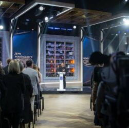 Володимир Зеленський привітав представників кіноіндустрії з Днем українського кіно