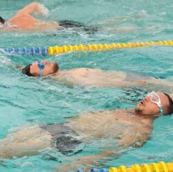 🏊🏻♀️ Відновлення у воді | поранені бійці системи МВС реабілітуються на заняттях з плавання