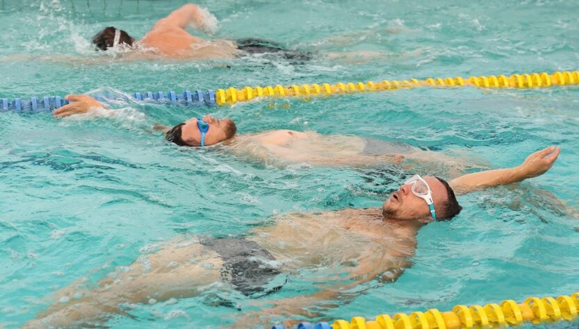 🏊🏻♀️ Відновлення у воді | поранені бійці системи МВС реабілітуються на заняттях з плавання
