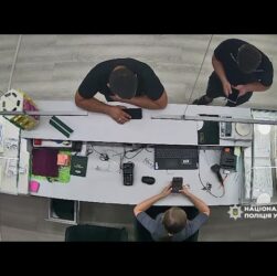 Поліцейські затримали шахраїв, які заволоділи коштами звільнених з полону рф військовослужбовців