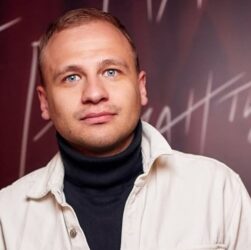 Новини культури - Актор Євген Ламах став до лав ЗСУ