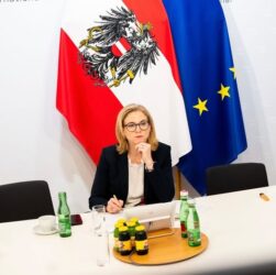 Новини світу - Австрія зробила заяву щодо миротворчої ролі в Україні