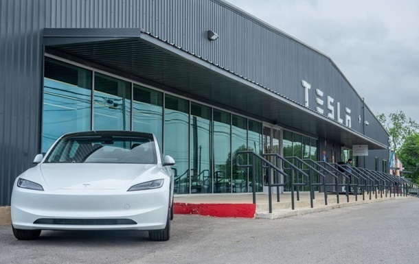 Авто новини - Автопілот Tesla має проблеми на залізничних переїздах - ЗМІ