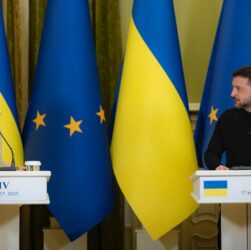 Спілкування Володимира Зеленського та Роберти Мецоли із журналістами