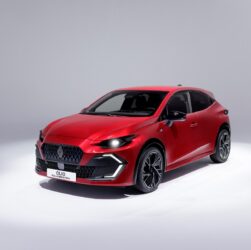 Авто новини - Дебютувало шосте покоління Renault Clio