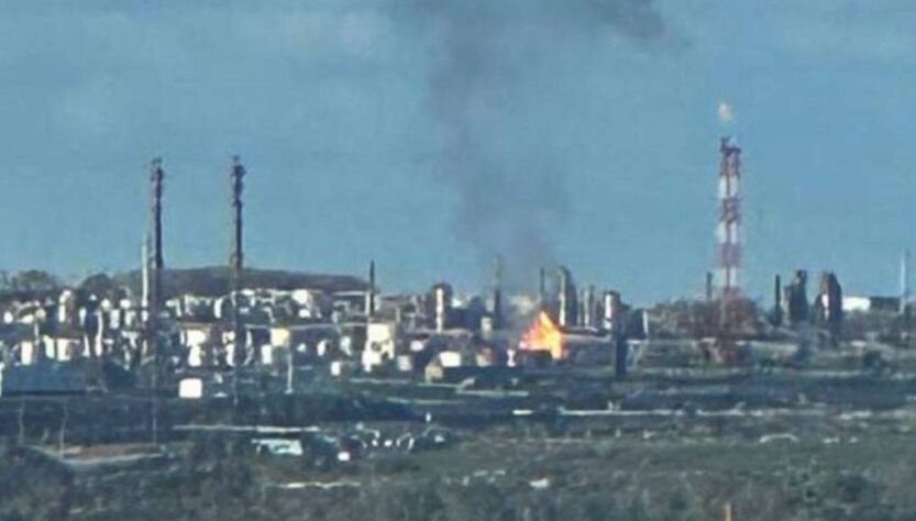 Новини світу - Дрони вдарили по НПЗ в російському місті