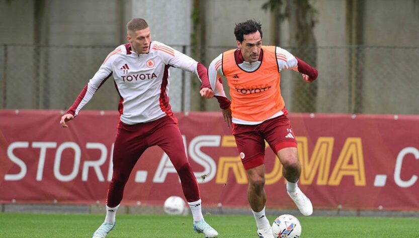 Новини спорту - Друг Довбика привітав його з дебютним голом сезону