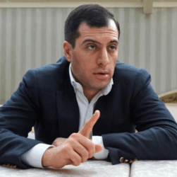 Новини світу - Ексчиновника РФ, який втік із суду, знайшли мертвим у консульстві Вірменії