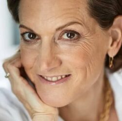 Новини культури - Енн Епплбом поділилася враженнями від столиці України