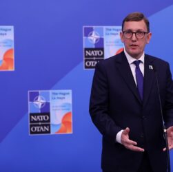 Новини світу - Естонія запросила консультації з НАТО після зальоту російських МіГ-31