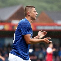 Новини спорту - Евертон може посилити позицію Миколенка вільним агентом