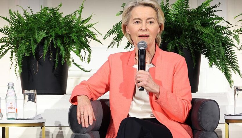 Новини світу - Фон дер Ляєн допустила збиття літаків РФ