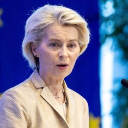 Новини світу - Фон дер Ляєн представила 19 пакет санкцій проти РФ