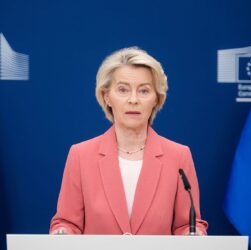 Новини світу - Фон дер Ляєн засудила російський обстріл України