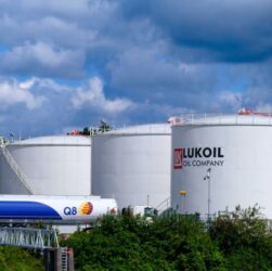 Новини світу - Франція і ФРН домагаються санкцій ЄС проти Лукойлу